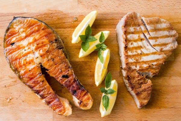 gegrilde vis en vlees
